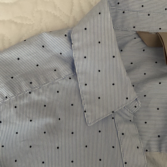 H&M button down - never worn. - Picture 3 of 3